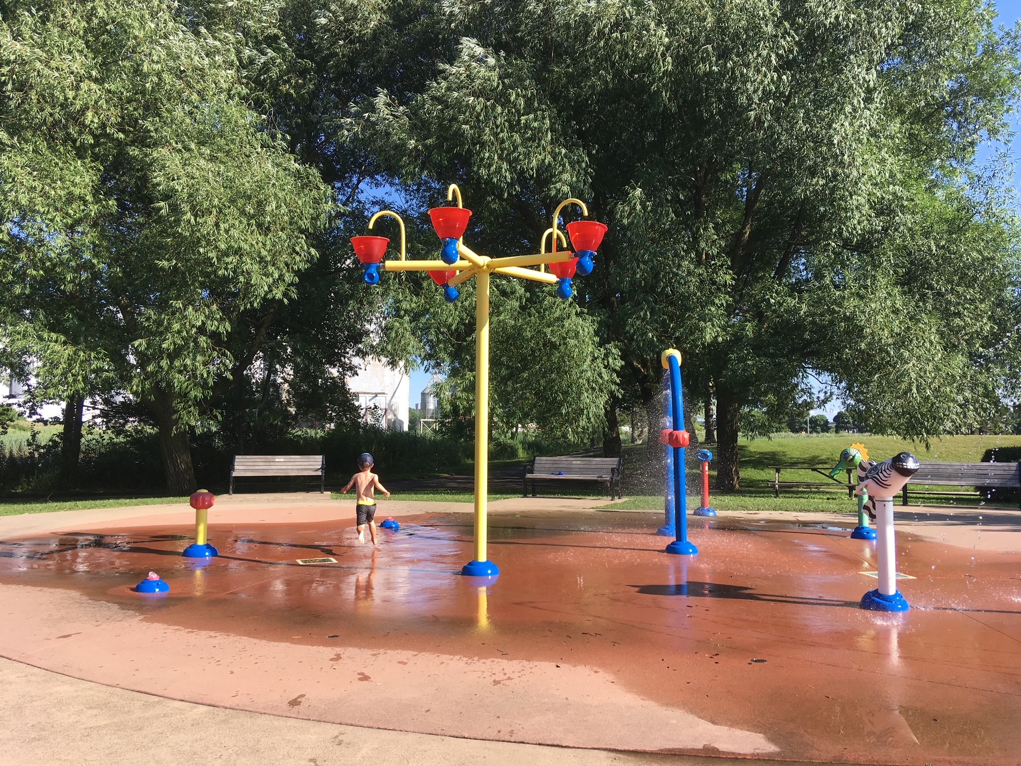 the splash pad at kelso beach 